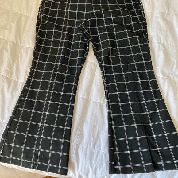 Pants - Picture 2 of 3